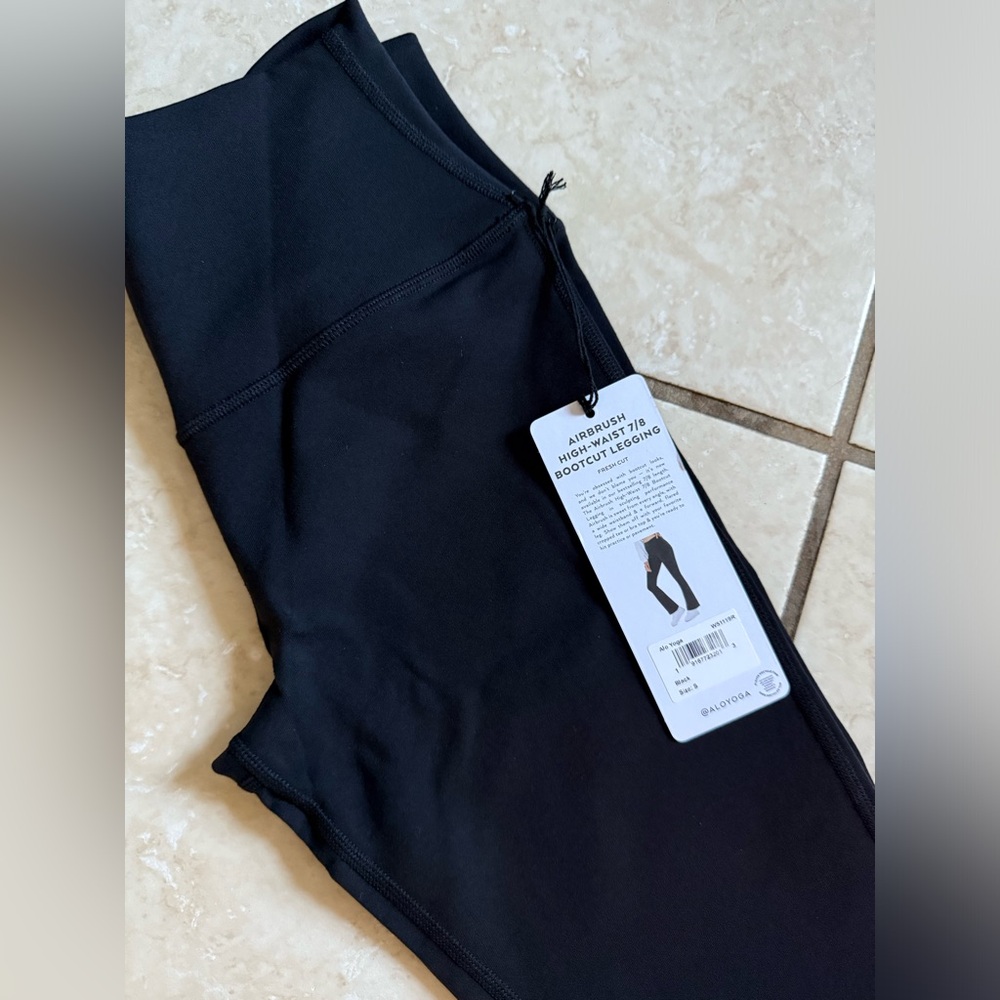 Alo Yoga Airbrush High-Waist 7/8 Bootcut Legging - Black, Size Small (NWT)